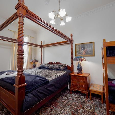 Otira Stagecoach Hotel Экстерьер фото