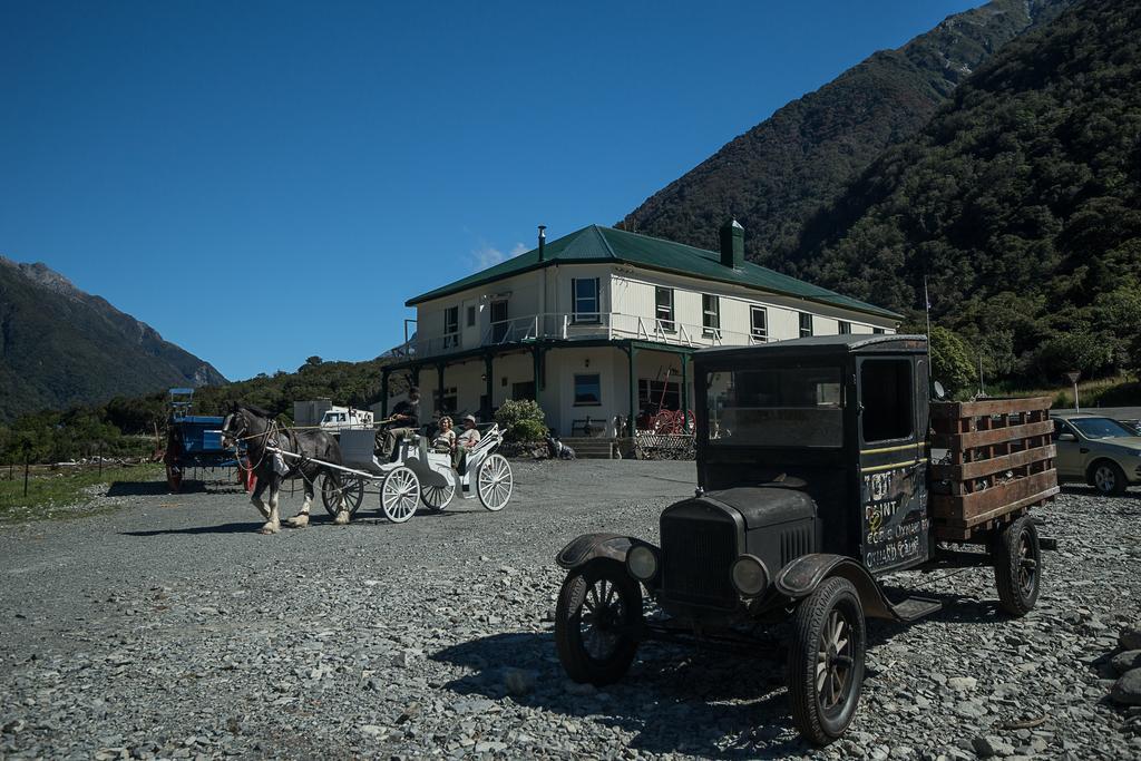 Otira Stagecoach Hotel Экстерьер фото