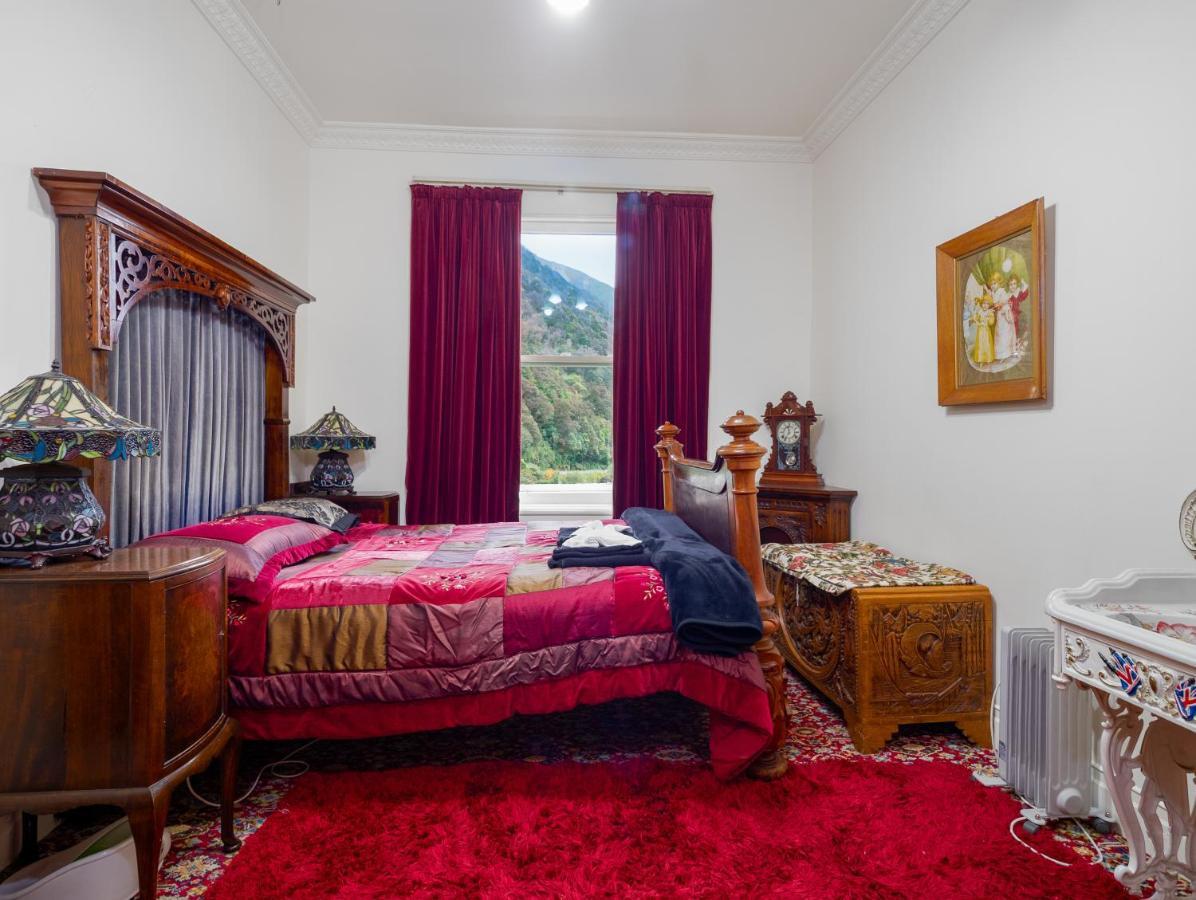 Otira Stagecoach Hotel Экстерьер фото